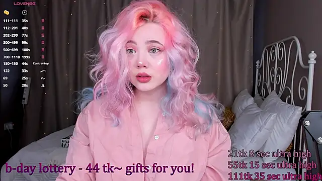 Snapshot of __KawaiiYuki__ chatting on 02-28-25, 08:53 KawaiiYuki online show from 02-28-25, 08:53