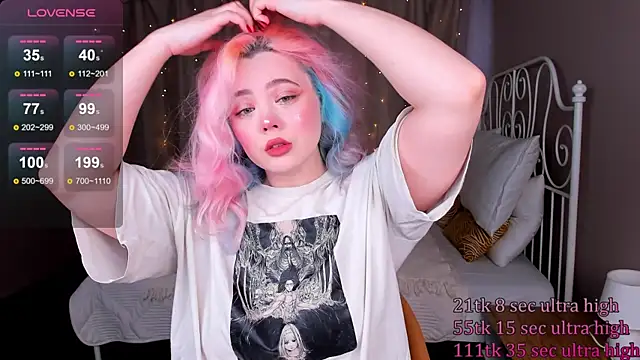 Snapshot of __KawaiiYuki__ chatting on 03-08-25, 08:44 KawaiiYuki online show from 03-08-25, 08:44