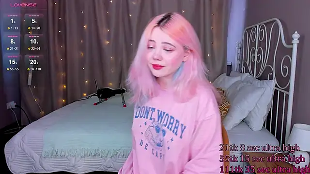 Snapshot of __KawaiiYuki__ chatting on 03-16-25, 05:36 KawaiiYuki online show from 03-16-25, 05:36