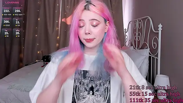 Snapshot of __KawaiiYuki__ chatting on 03-22-25, 09:02 KawaiiYuki online show from 03-22-25, 09:02