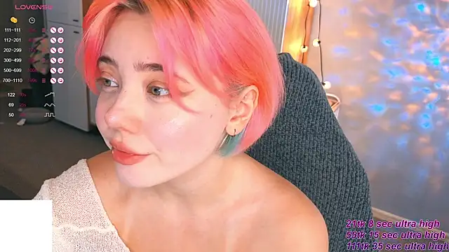 Snapshot of __KawaiiYuki__ chatting on 09-29-25, 04:28 KawaiiYuki online show from 09-29-25, 04:28