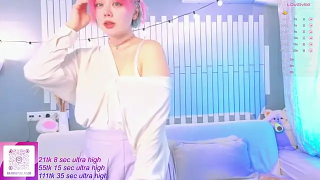 Snapshot of __KawaiiYuki__ chatting on 10-05-25, 05:17 KawaiiYuki online show from 10-05-25, 05:17