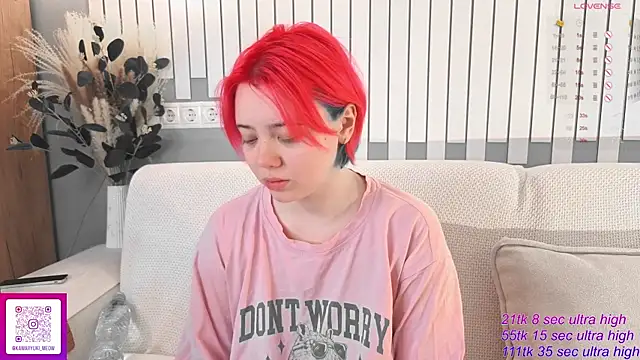 Snapshot of __KawaiiYuki__ chatting on 11-08-25, 06:35 KawaiiYuki online show from 11-08-25, 06:35