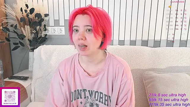 Snapshot of __KawaiiYuki__ chatting on 11-10-25, 06:56 KawaiiYuki online show from 11-10-25, 06:56