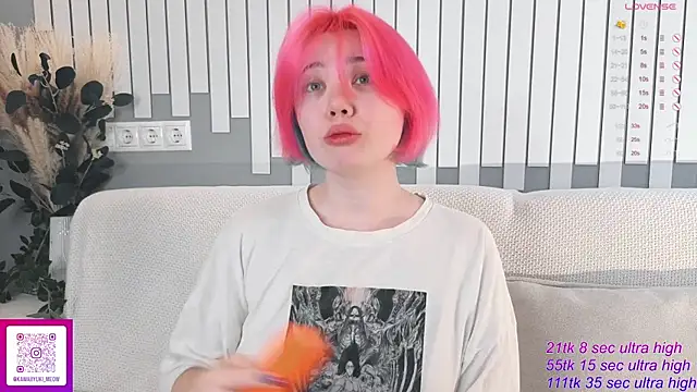 Snapshot of __KawaiiYuki__ chatting on 11-16-25, 06:30 KawaiiYuki online show from 11-16-25, 06:30