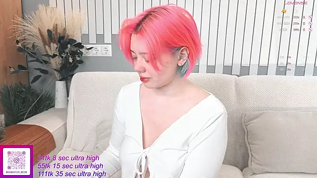 Snapshot of __KawaiiYuki__ chatting on 11-30-25, 07:23 KawaiiYuki online show from 11-30-25, 07:23