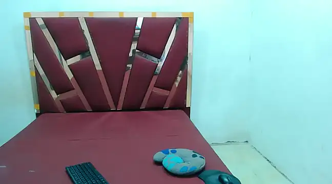 Snapshot of ana_star chatting on 02-15-25, 12:54 ana star online show from 02-15-25, 12:54