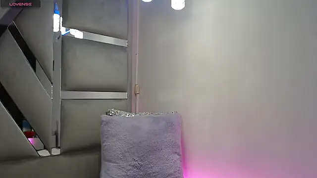 Paola Lyon  online show from 03-15-25, 07:27