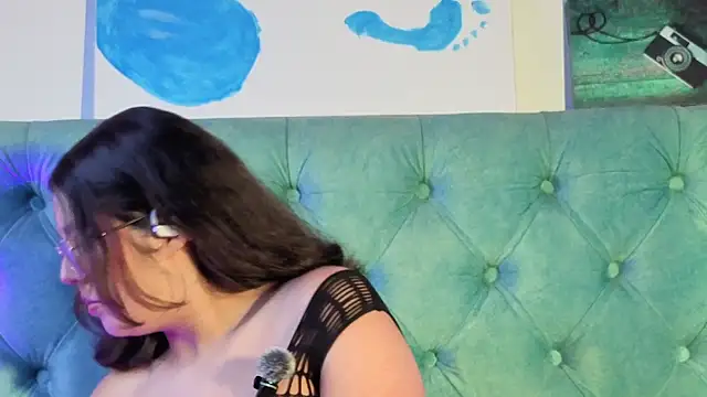 Paola Lyon  online show from 04-29-26, 06:14