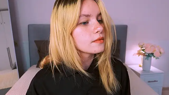 Snapshot of FapClubFamm chatting on 10-10-25, 06:07 FapClubFamm online show from 10-10-25, 06:07