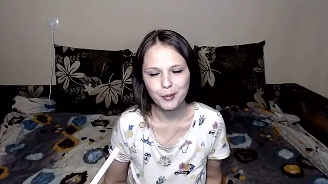 Snapshot of Nika_Shiny chatting on 06-01-26, 05:20 Nika Shiny online show from 06-01-26, 05:20