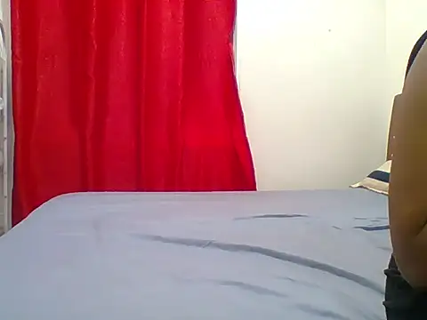 Snapshot of sexy__candyy chatting on 04-18-26, 04:00 sexy candyy online show from 04-18-26, 04:00