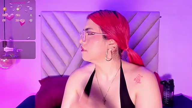 EmmaSwift  online show from 02-06-26, 02:05