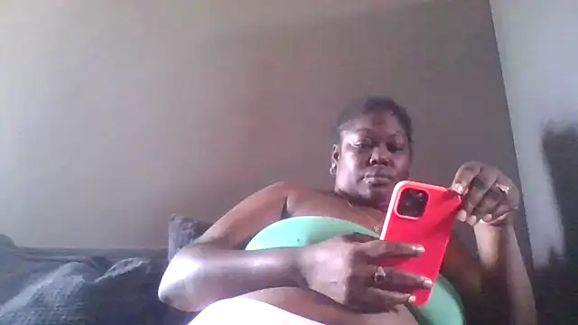 Snapshot of XgeileKutje chatting on 04-14-26, 02:45 XgeileKutje online show from 04-14-26, 02:45