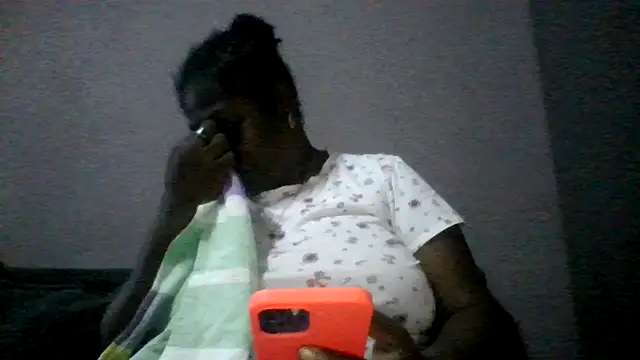 Snapshot of XgeileKutje chatting on 04-15-26, 09:48 XgeileKutje online show from 04-15-26, 09:48