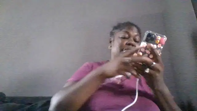 Snapshot of XgeileKutje chatting on 05-10-26, 02:11 XgeileKutje online show from 05-10-26, 02:11