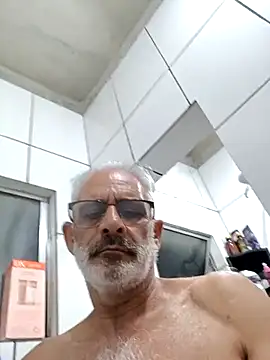 Snapshot of reijulio55 chatting on 03-10-25, 01:56 reijulio55 online show from 03-10-25, 01:56