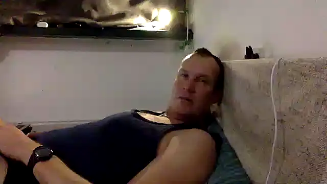 Snapshot of dlvis12 chatting on 12-02-25, 08:15 dlvis12 online show from 12-02-25, 08:15