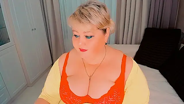 Snapshot of BIGTITSBBW chatting on 12-10-24, 07:00 BIGTITSBBW online show from 12-10-24, 07:00