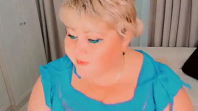 Snapshot of BIGTITSBBW chatting on 12-16-24, 07:32 BIGTITSBBW online show from 12-16-24, 07:32