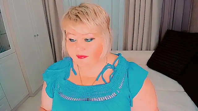 Snapshot of BIGTITSBBW chatting on 12-17-24, 06:20 BIGTITSBBW online show from 12-17-24, 06:20