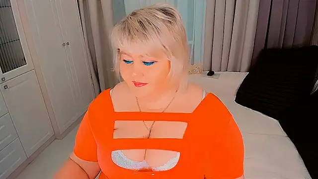 Snapshot of BIGTITSBBW chatting on 01-19-25, 02:28 BIGTITSBBW online show from 01-19-25, 02:28