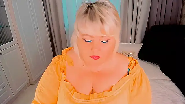 Snapshot of BIGTITSBBW chatting on 09-09-25, 01:10 BIGTITSBBW online show from 09-09-25, 01:10