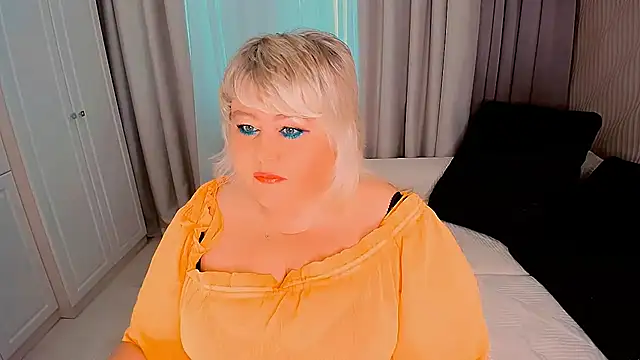 Snapshot of BIGTITSBBW chatting on 09-13-25, 12:49 BIGTITSBBW online show from 09-13-25, 12:49