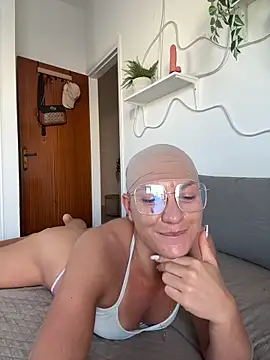 PaulinaSchubert1 online show from 10-23-25, 01:21