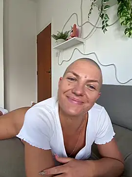 Snapshot of PaulinaSchubert1 chatting on 04-11-26, 01:37 PaulinaSchubert1 online show from 04-11-26, 01:37