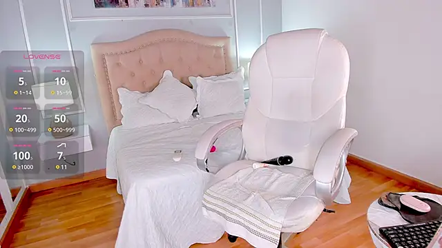 Snapshot of NOVACY-SANTOS chatting on 01-10-25, 04:20 NOVACY-SANTOS online show from 01-10-25, 04:20