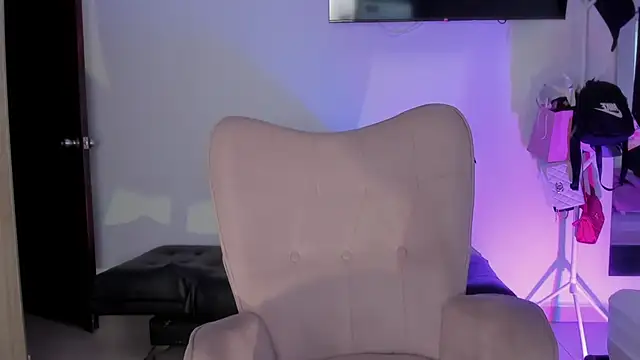 selene king2 online show from 12-20-25, 10:39