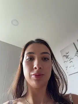 Snapshot of AnnaCastillo_ chatting on 04-25-26, 02:14 AnnaCastillo online show from 04-25-26, 02:14