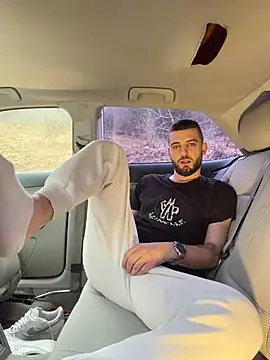 Snapshot of ElChapoGuzman95 chatting on 02-10-26, 08:40 ElChapoGuzman95 online show from 02-10-26, 08:40