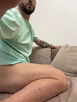 Snapshot of ElChapoGuzman95 chatting on 02-10-26, 08:46 ElChapoGuzman95 online show from 02-10-26, 08:46