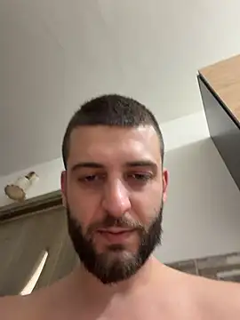 Snapshot of ElChapoGuzman95 chatting on 02-17-26, 08:04 ElChapoGuzman95 online show from 02-17-26, 08:04