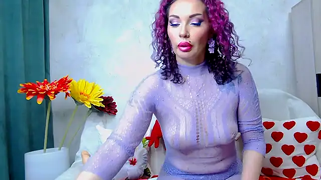 Snapshot of Darina_Monclie chatting on 06-10-26, 04:12 Darina Monclie online show from 06-10-26, 04:12