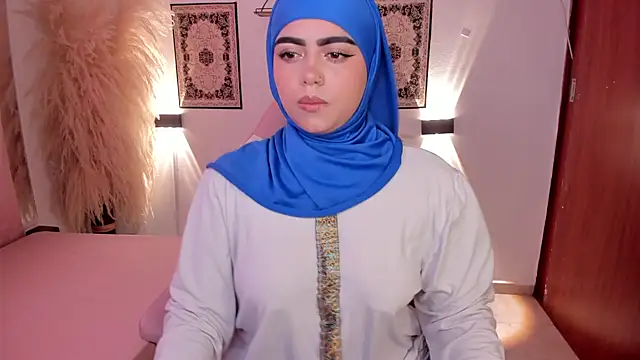 Snapshot of shayla_18 chatting on 12-23-24, 05:54 shayla 18 online show from 12-23-24, 05:54