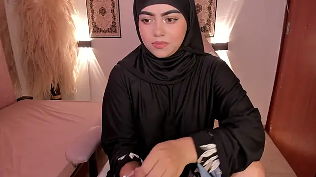 Snapshot of shayla_18 chatting on 01-17-25, 07:27 shayla 18 online show from 01-17-25, 07:27