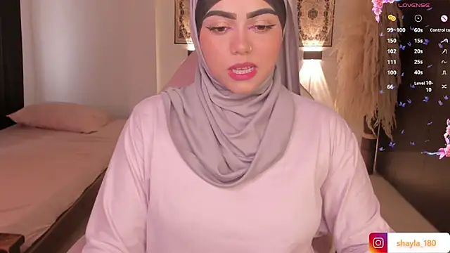 Snapshot of shayla_18 chatting on 03-20-25, 08:51 shayla 18 online show from 03-20-25, 08:51