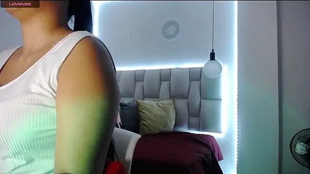 tiffany  pink online show from 02-11-25, 07:16