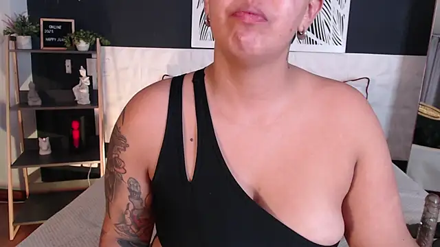 Snapshot of WildyTemping chatting on 03-11-25, 07:25 WildyTemping online show from 03-11-25, 07:25