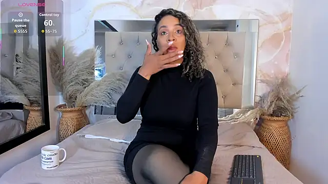 ainaah  online show from 11-21-25, 12:04