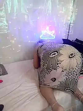 Snapshot of MaggieMoonxxx chatting on 01-18-25, 11:43 MaggieMoonxxx online show from 01-18-25, 11:43