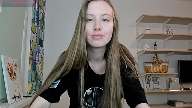 Peggy Beauty online show from 10-10-25, 01:43