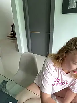 Nura n Sarah online show from 03-12-25, 05:13