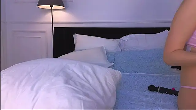 NicoleMarani online show from 12-05-25, 02:42