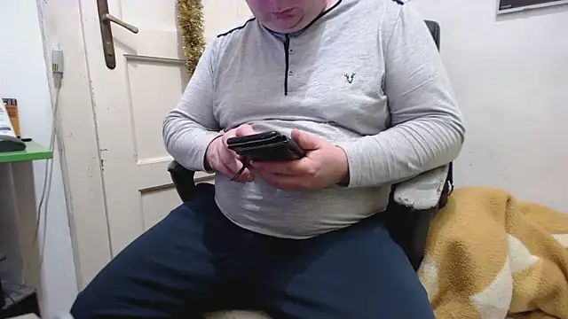 Snapshot of tipko123 chatting on 01-09-25, 08:22 tipko123 online show from 01-09-25, 08:22