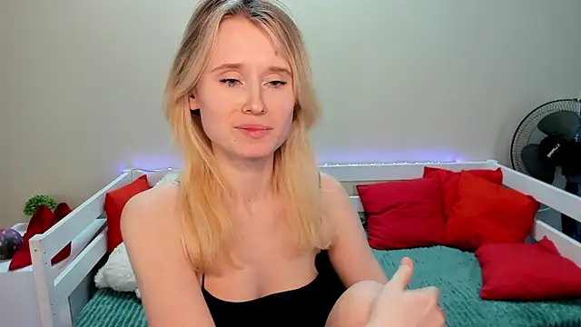 Snapshot of _adel_brooks_ chatting on 01-06-25, 09:43 adel brooks online show from 01-06-25, 09:43