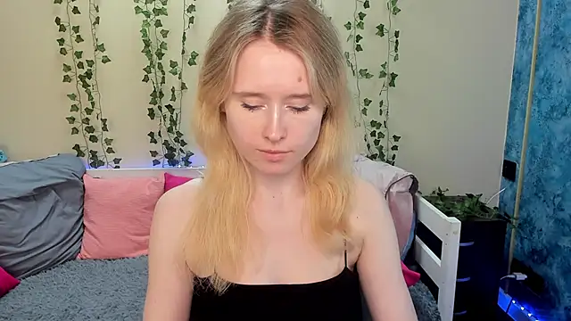 Snapshot of _adel_brooks_ chatting on 02-18-25, 06:26 adel brooks online show from 02-18-25, 06:26